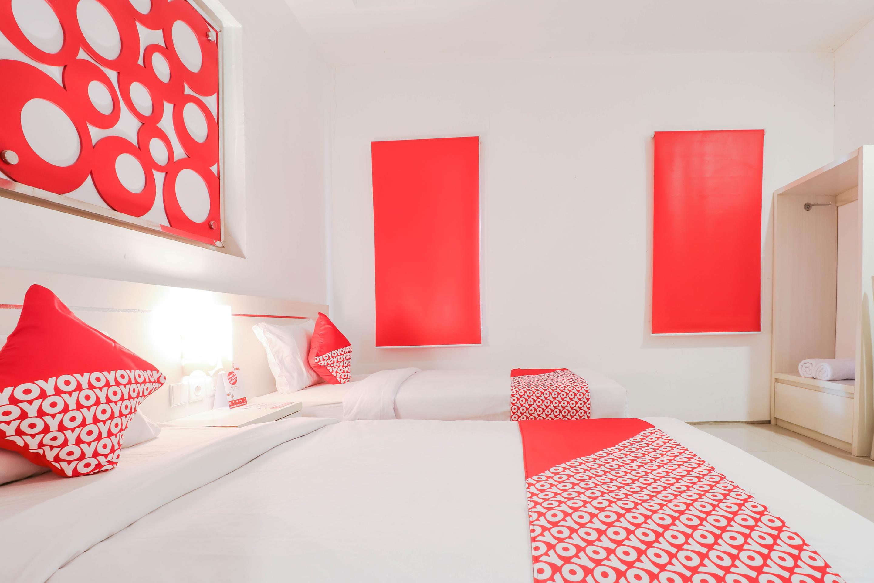 Kerobokan Oyo 1489 Simona Hotel מראה חיצוני תמונה