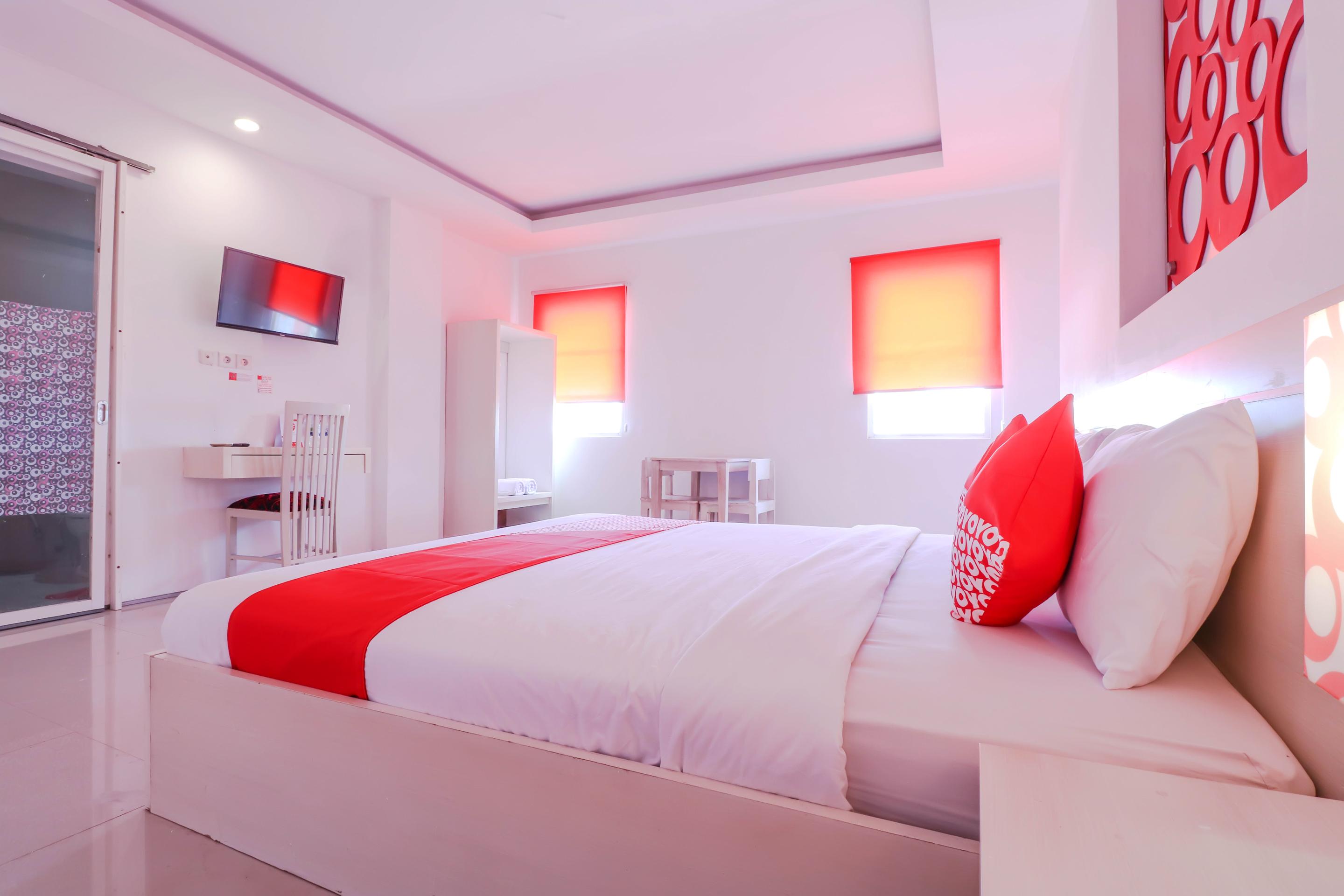 Kerobokan Oyo 1489 Simona Hotel מראה חיצוני תמונה