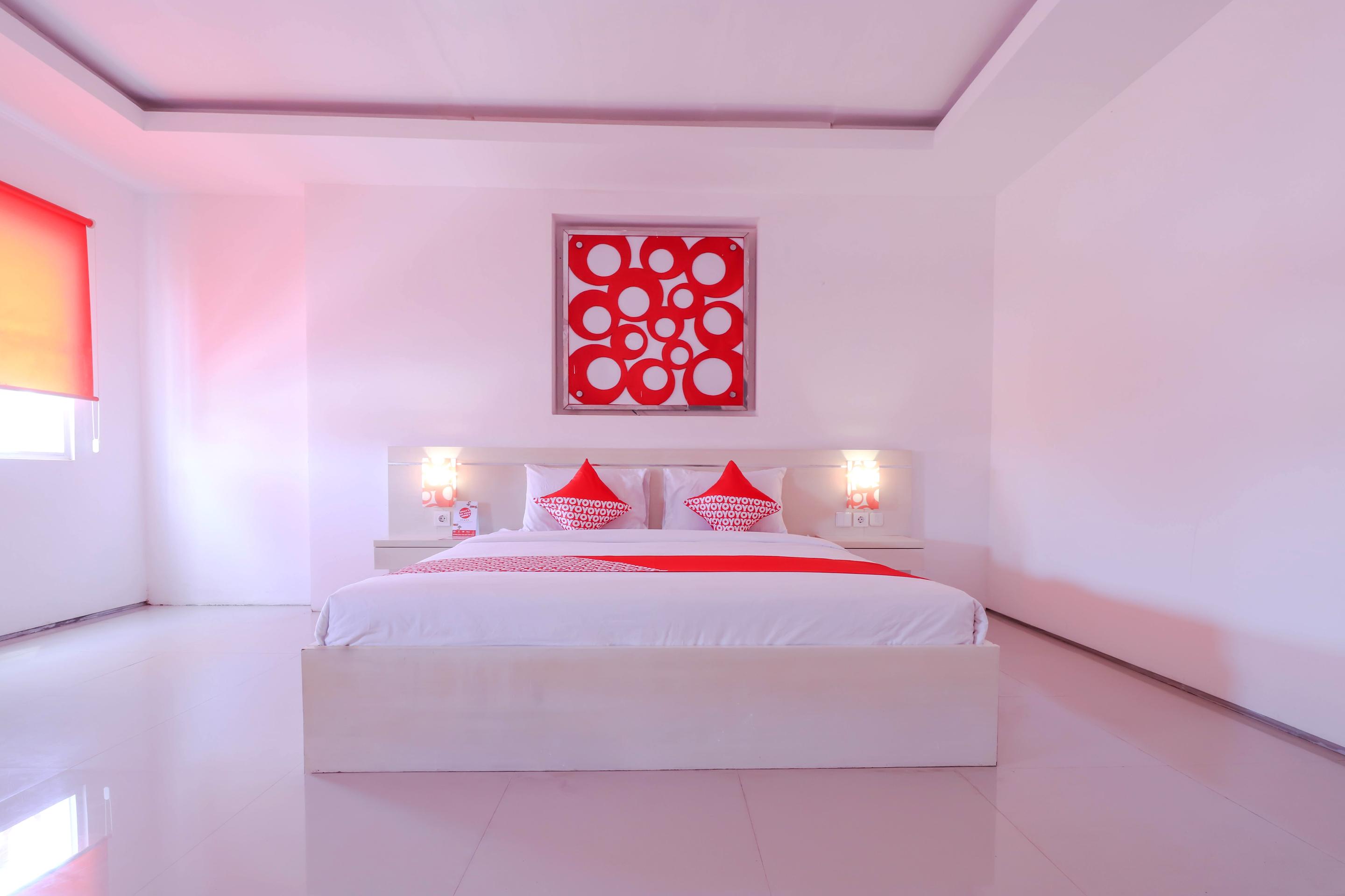 Kerobokan Oyo 1489 Simona Hotel מראה חיצוני תמונה