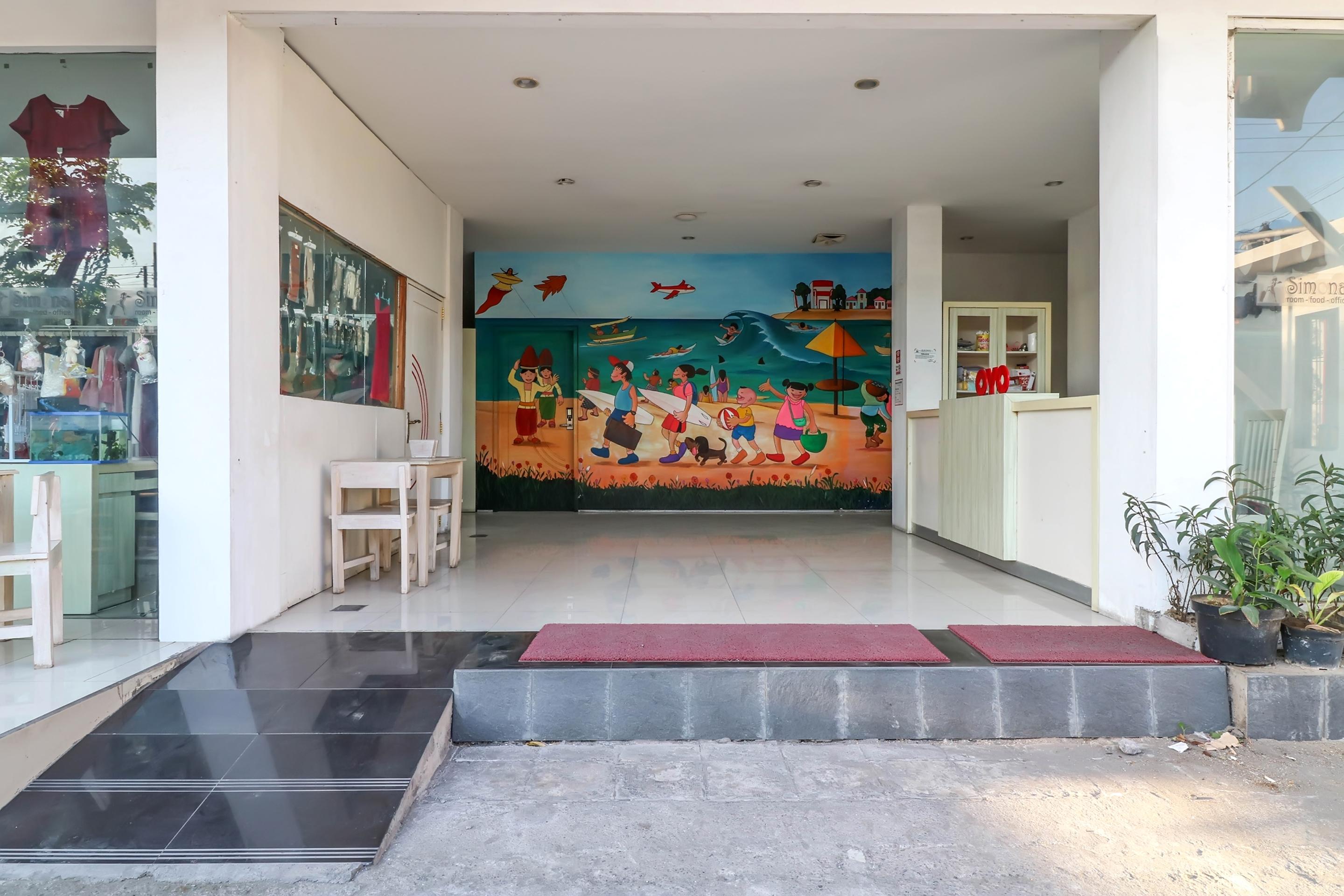 Kerobokan Oyo 1489 Simona Hotel מראה חיצוני תמונה