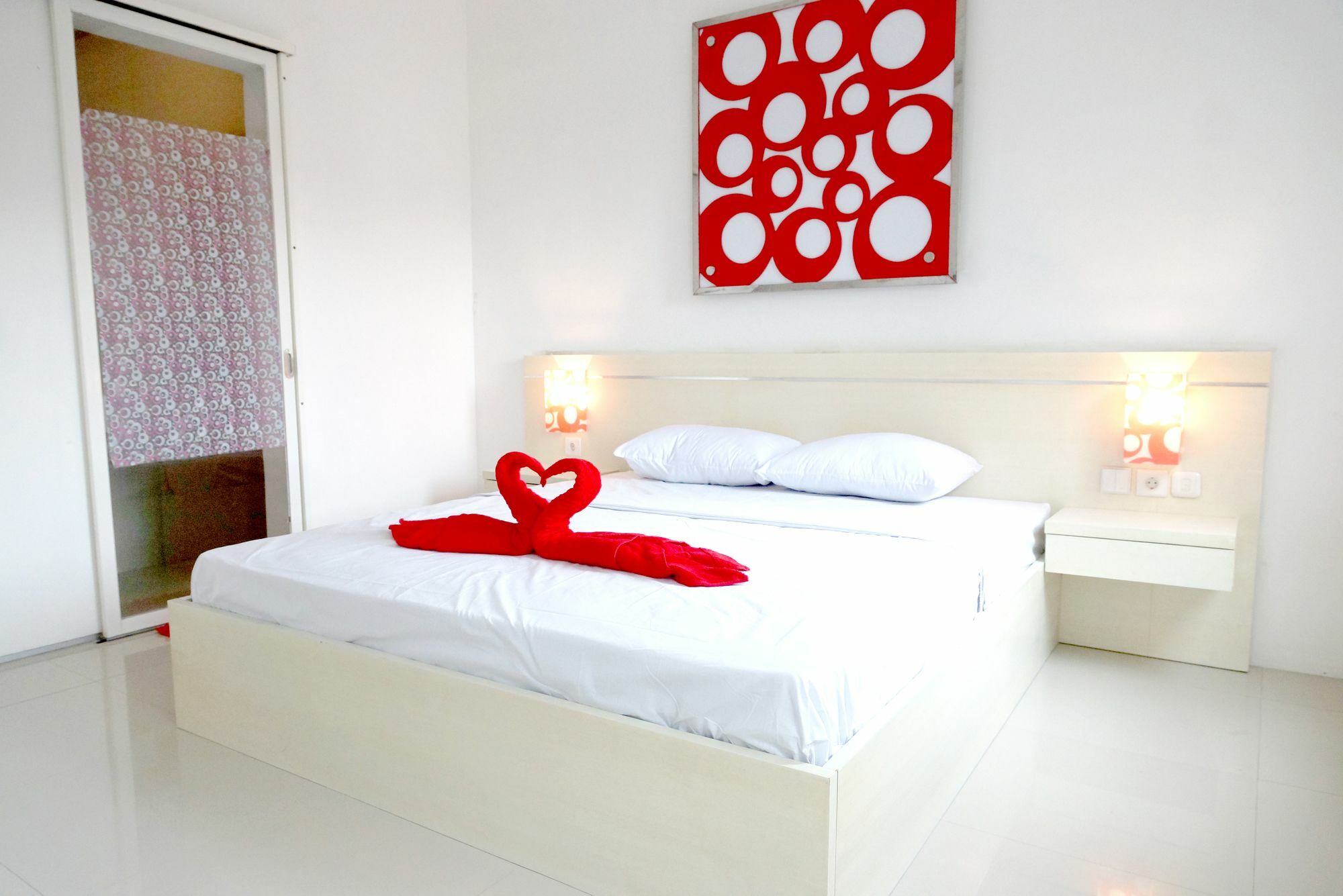 Kerobokan Oyo 1489 Simona Hotel מראה חיצוני תמונה