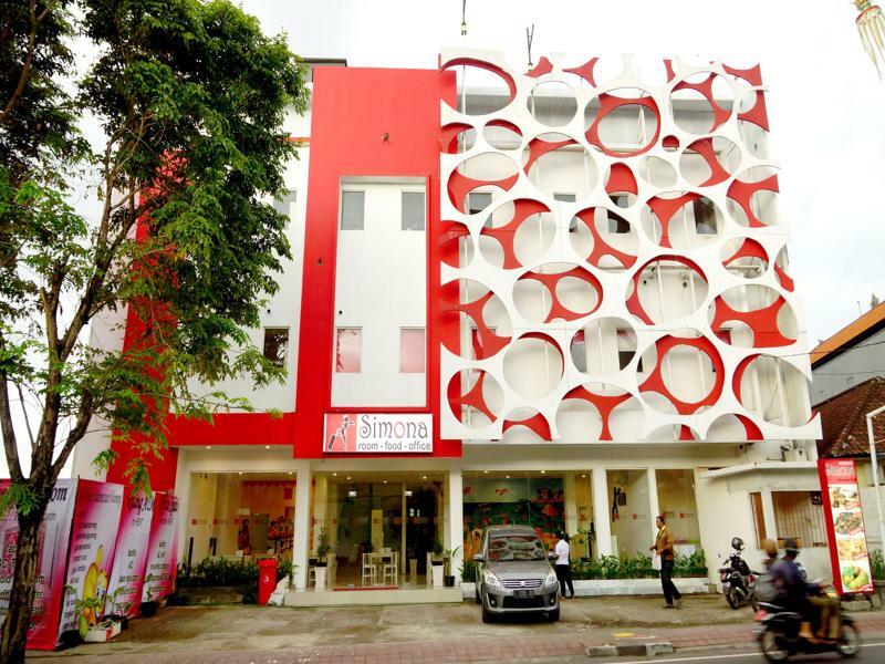 Kerobokan Oyo 1489 Simona Hotel מראה חיצוני תמונה